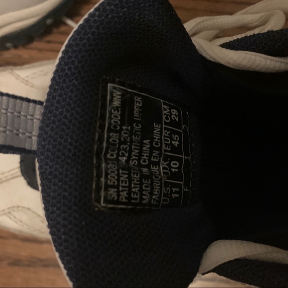 Sketchers white tennis shoes size 11 men - Picture 4 of 4